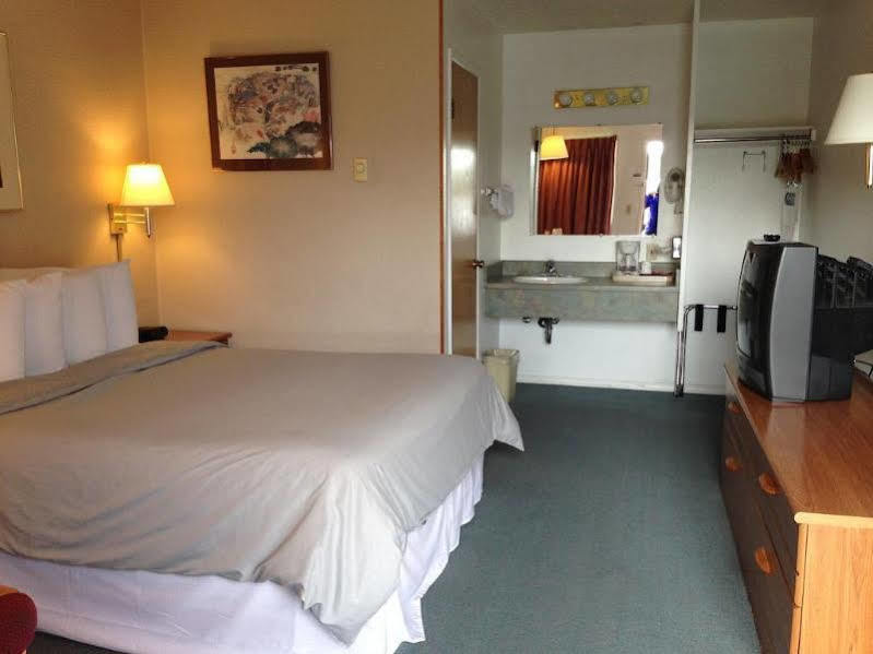 Redwood Inn Crescent City Dış mekan fotoğraf
