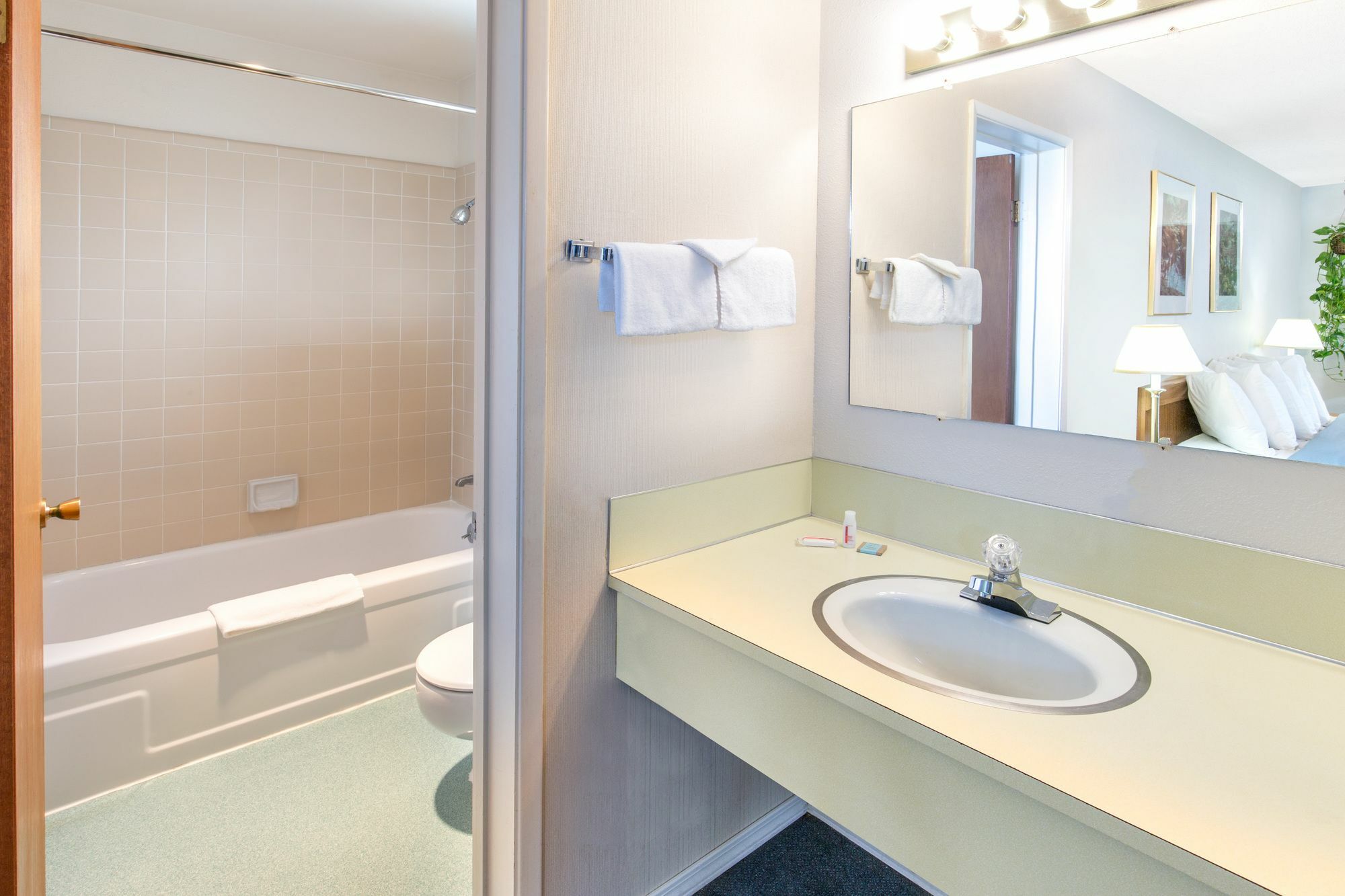 Redwood Inn Crescent City Dış mekan fotoğraf